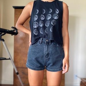 Moon muscle tee